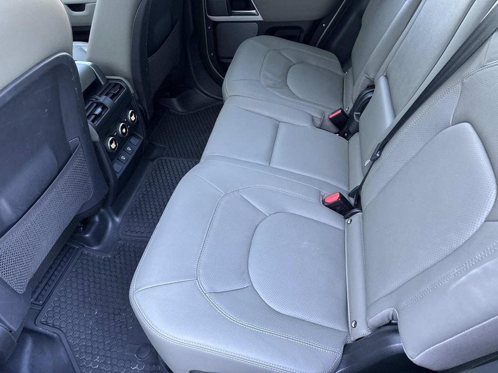 2024 Land Rover Defender 110 S