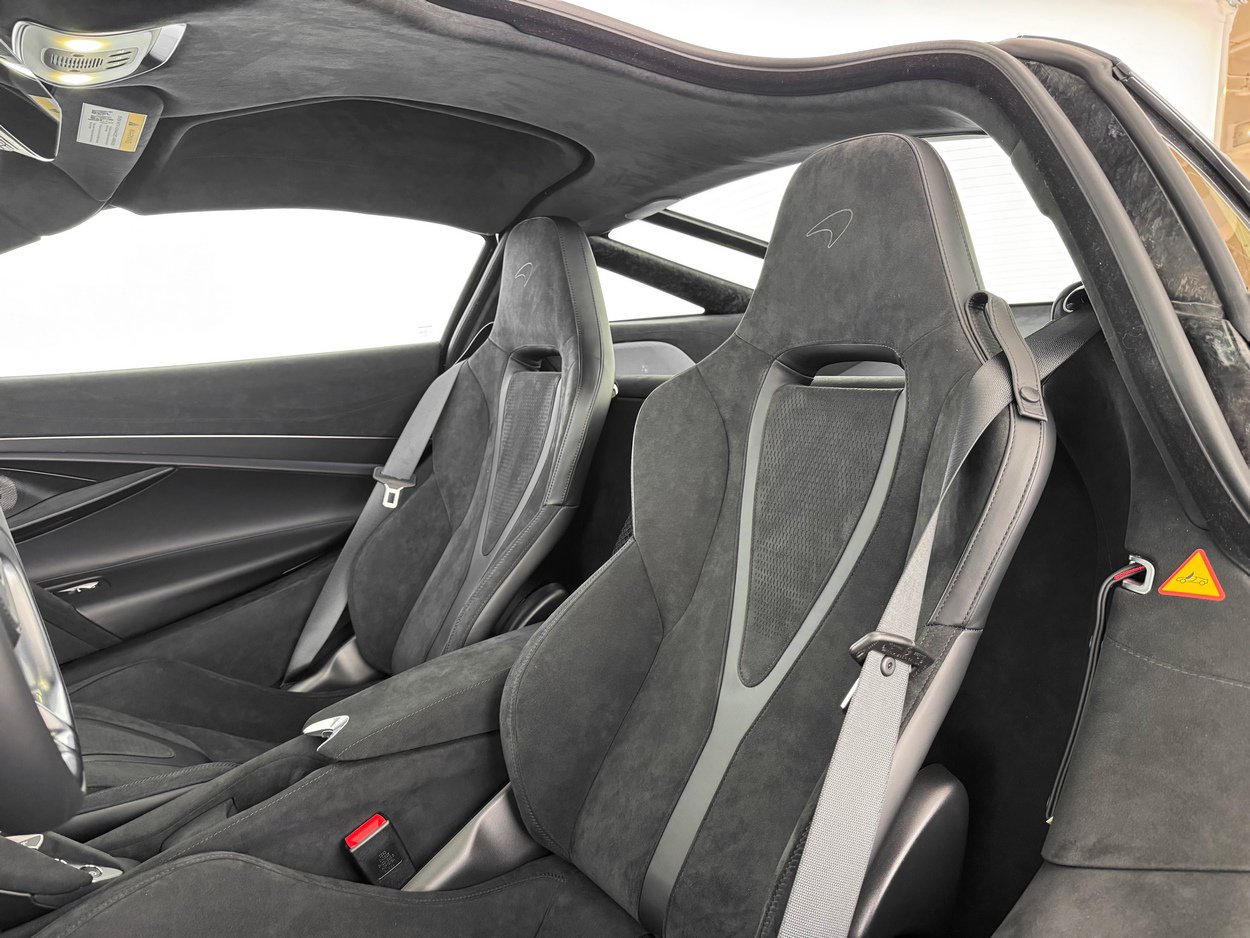 Used 2026 McLaren 750S photo 15
