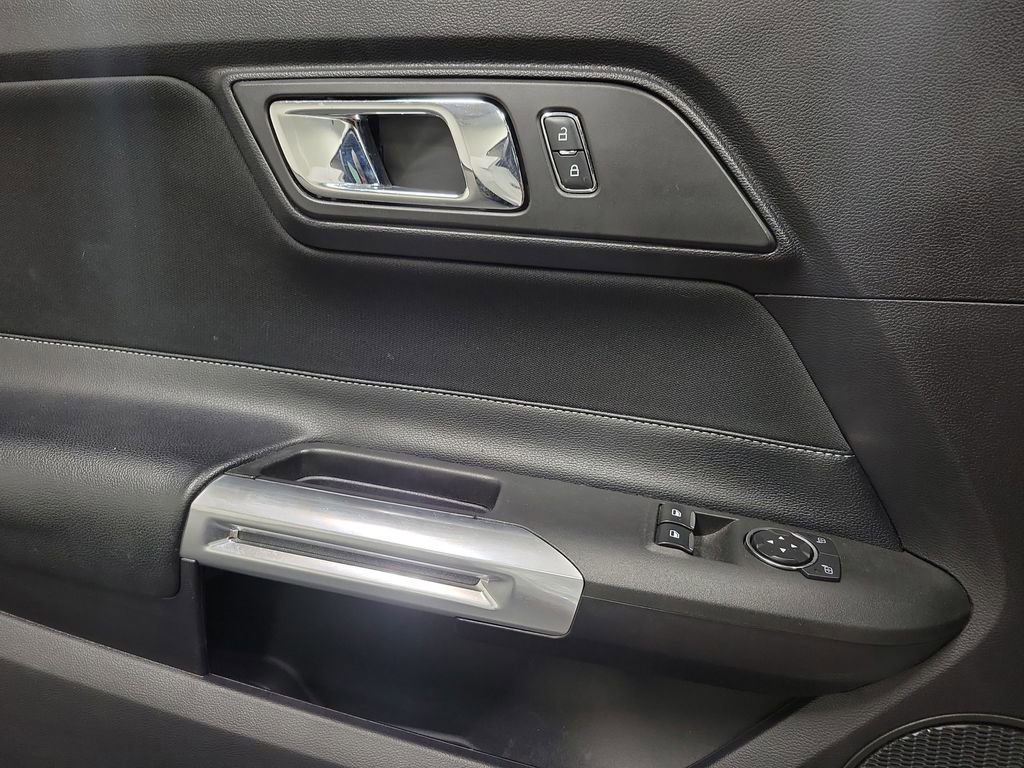 2017 Ford Mustang Coupe