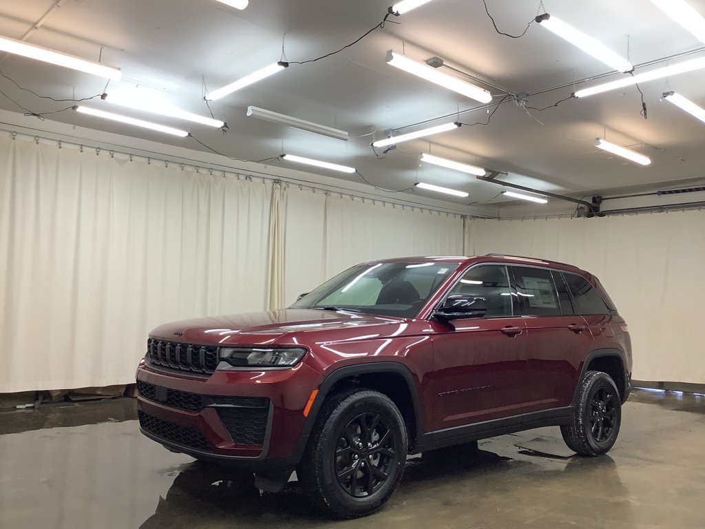 New 2026 Jeep Grand Cherokee Altitude