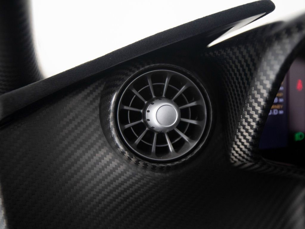 Used 2015 McLaren P1 photo 38