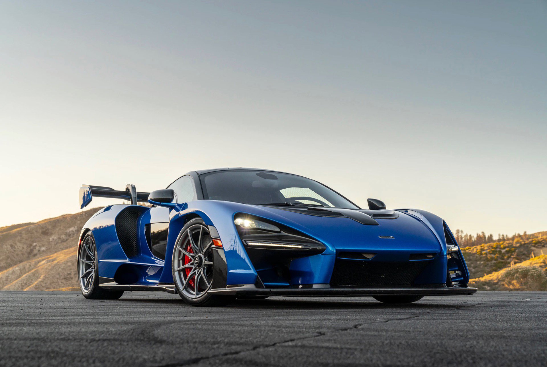 Used 2019 McLaren Senna Coupe ULTRA RARE Only 1685 Mil photo 96