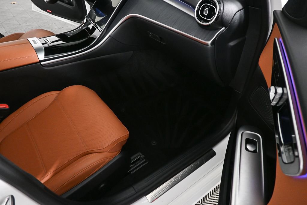 2025 Mercedes-Benz C 300 Sedan