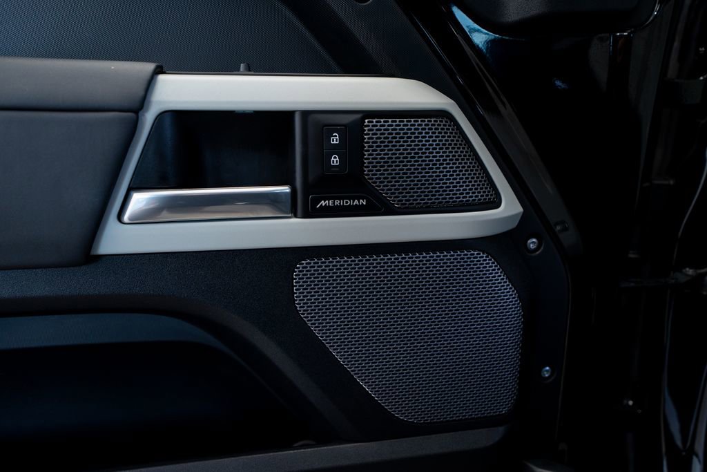 2024 Land Rover Defender 90 S