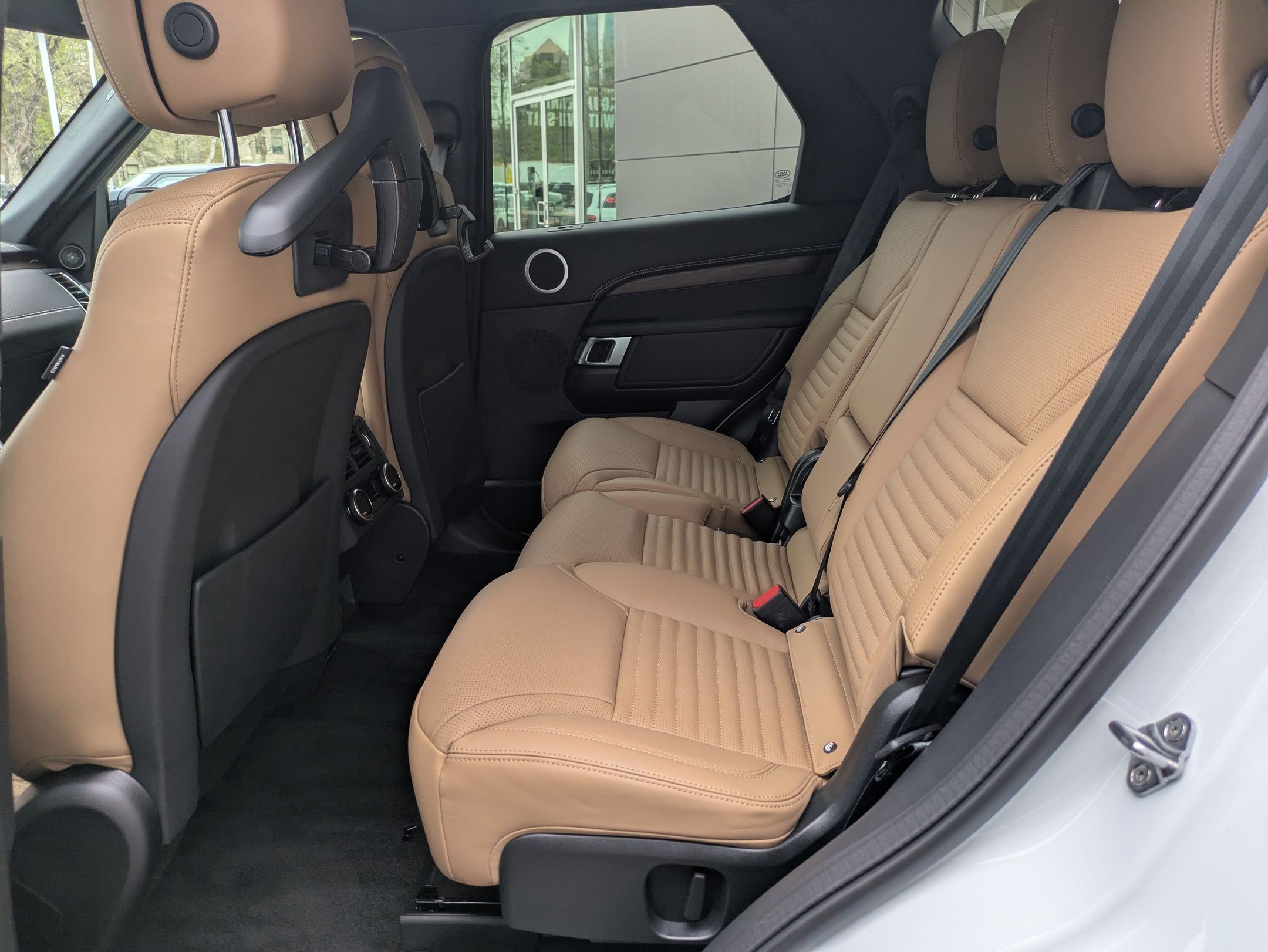 2026 Land Rover Discovery Dynamic SE