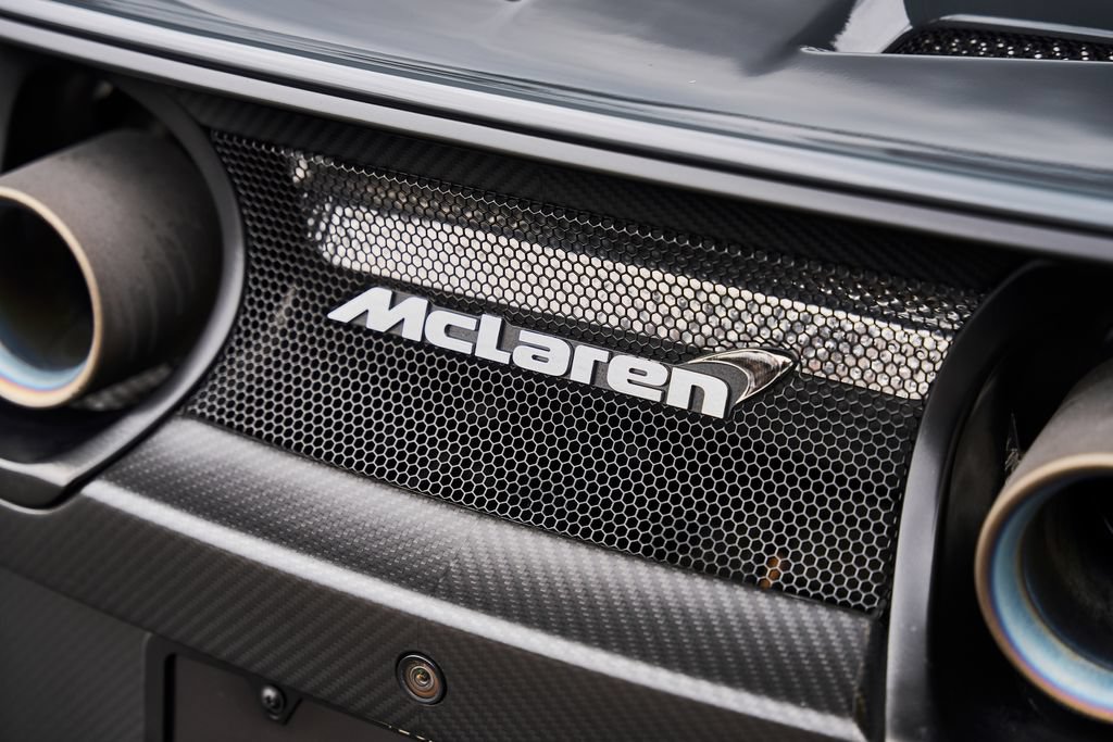 Used 2016 McLaren 675LT Coupe photo 16