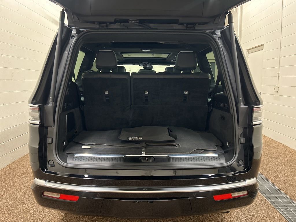 2025 Jeep Grand Wagoneer Series III