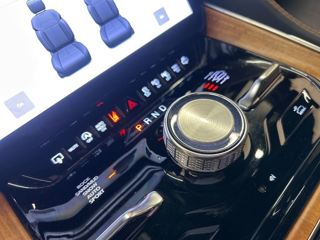 2025 Jeep Grand Wagoneer Series III