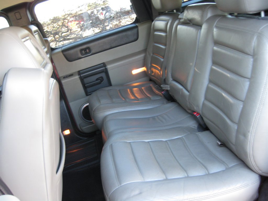 2005 HUMMER H2