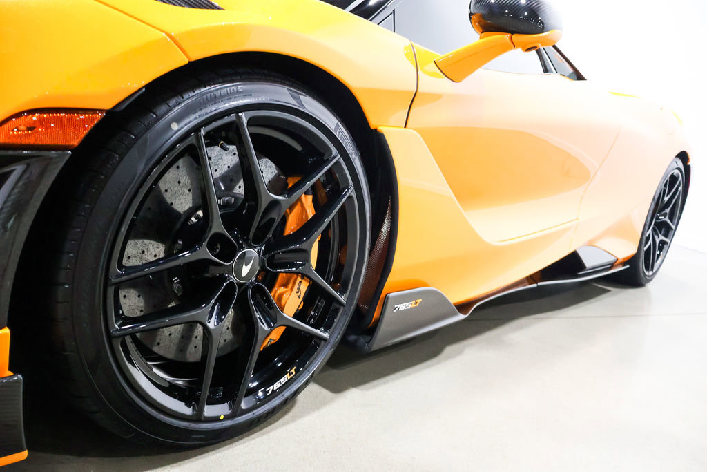 Used 2022 McLaren 765LT photo 33