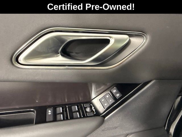 2026 Land Rover Range Rover Velar Dynamic SE