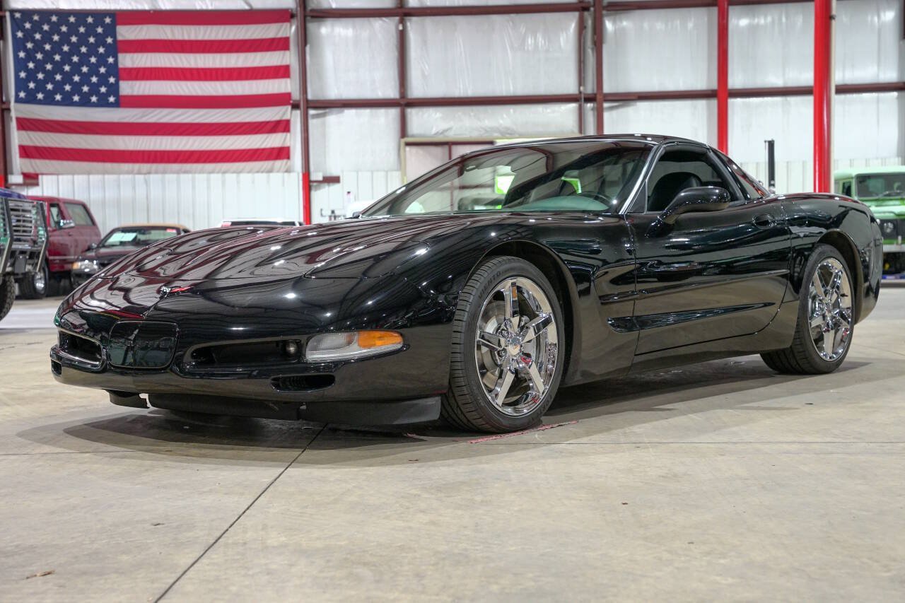 Used 1998 Chevrolet Corvette Coupe w/ Memory Pkg