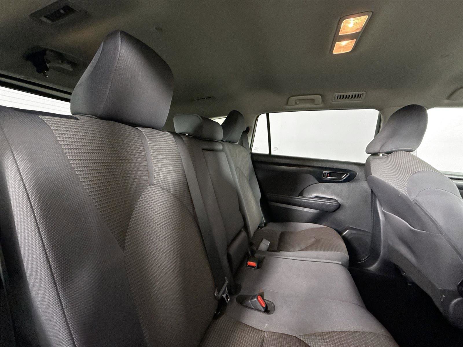 2025 Toyota Highlander LE