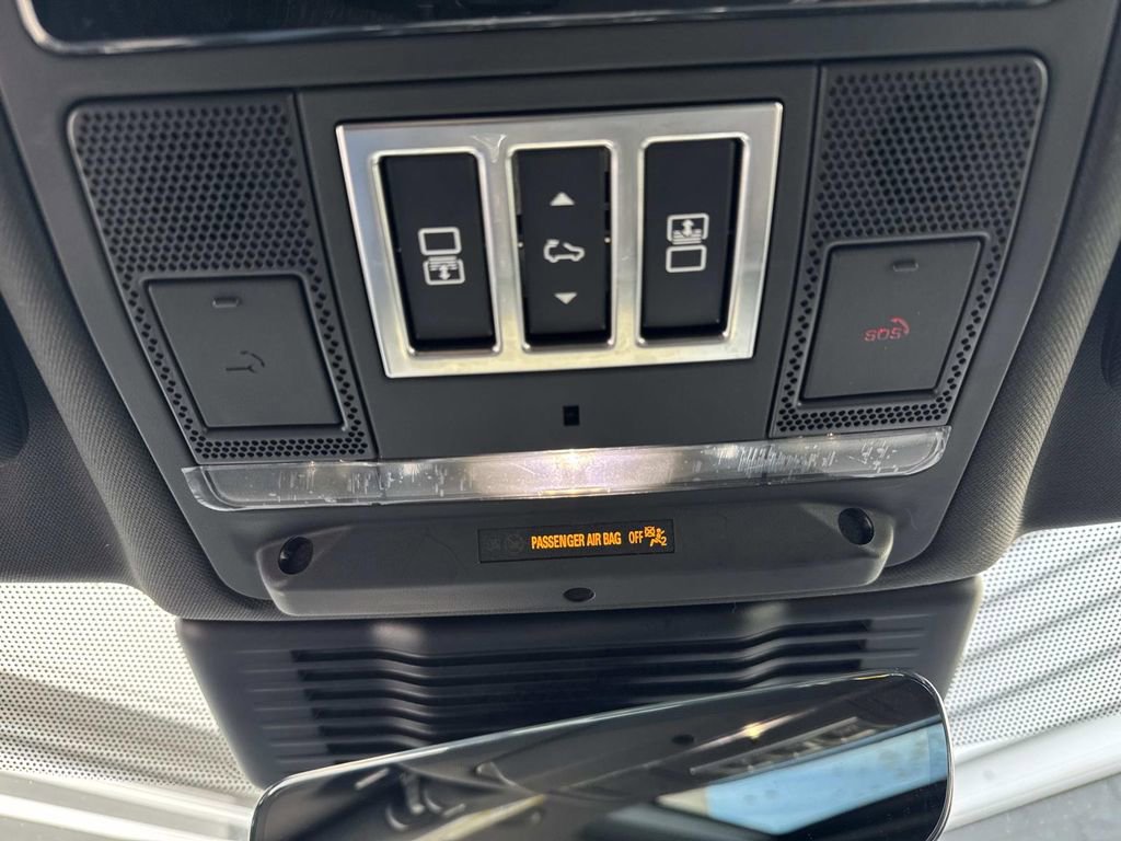 2025 Land Rover Discovery Dynamic SE