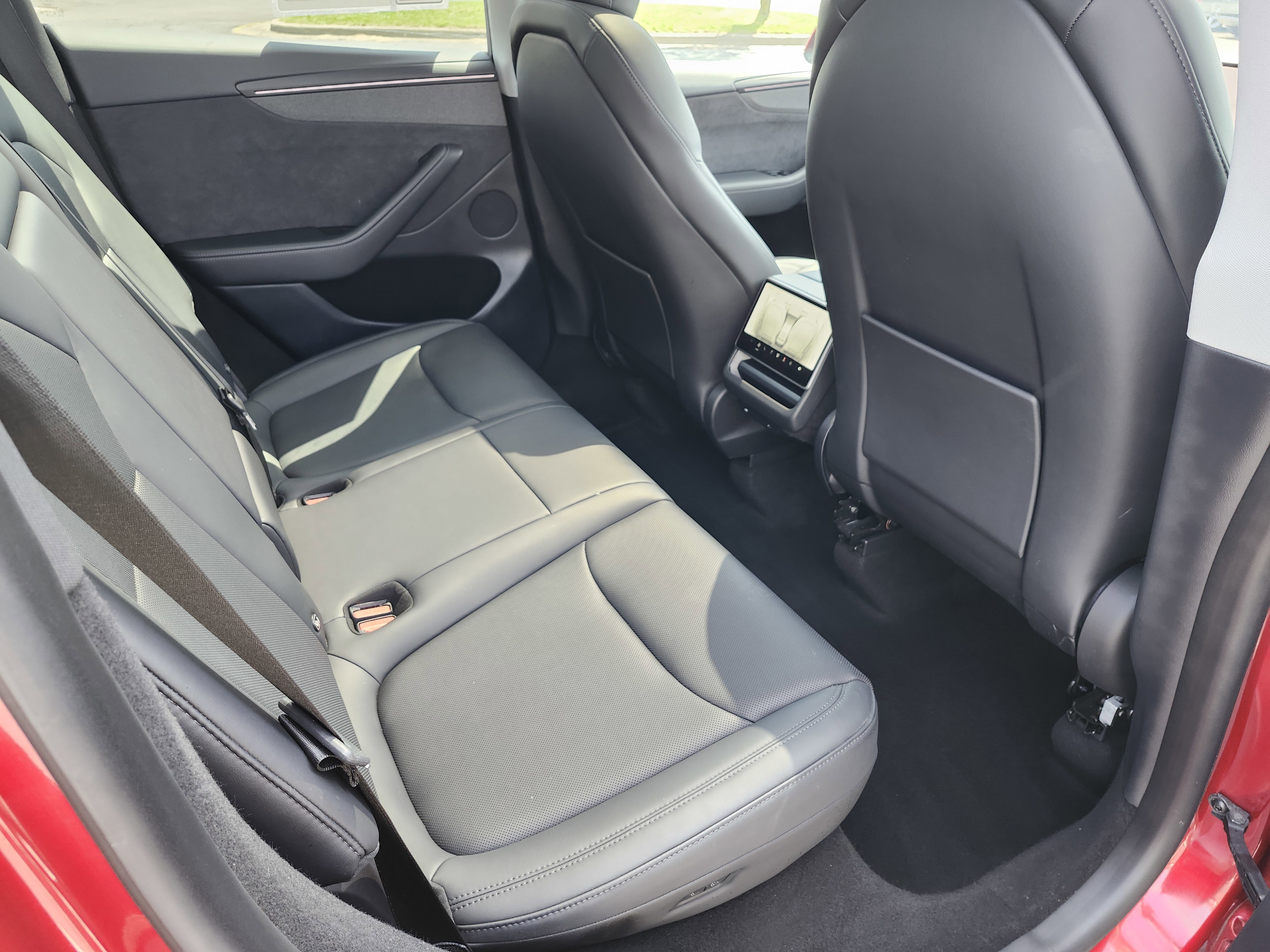 2026 Tesla Model Y AWD