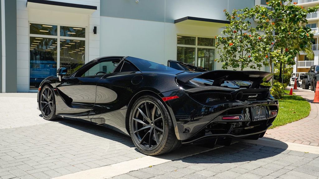 Used 2021 McLaren 720S Spider photo 15
