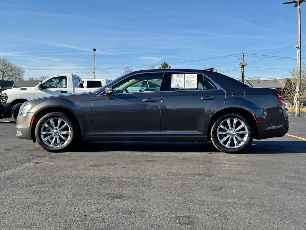 2021 Chrysler 300 Touring L