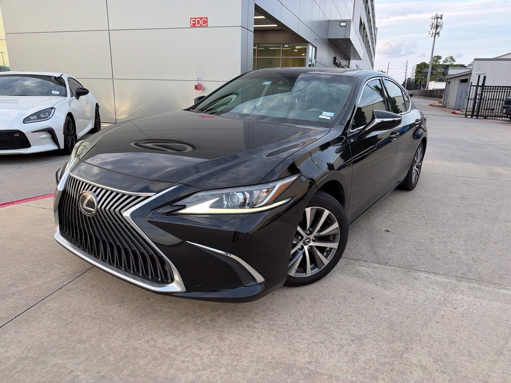 Used 2019 Lexus ES 350 w/ Accessory Package 2