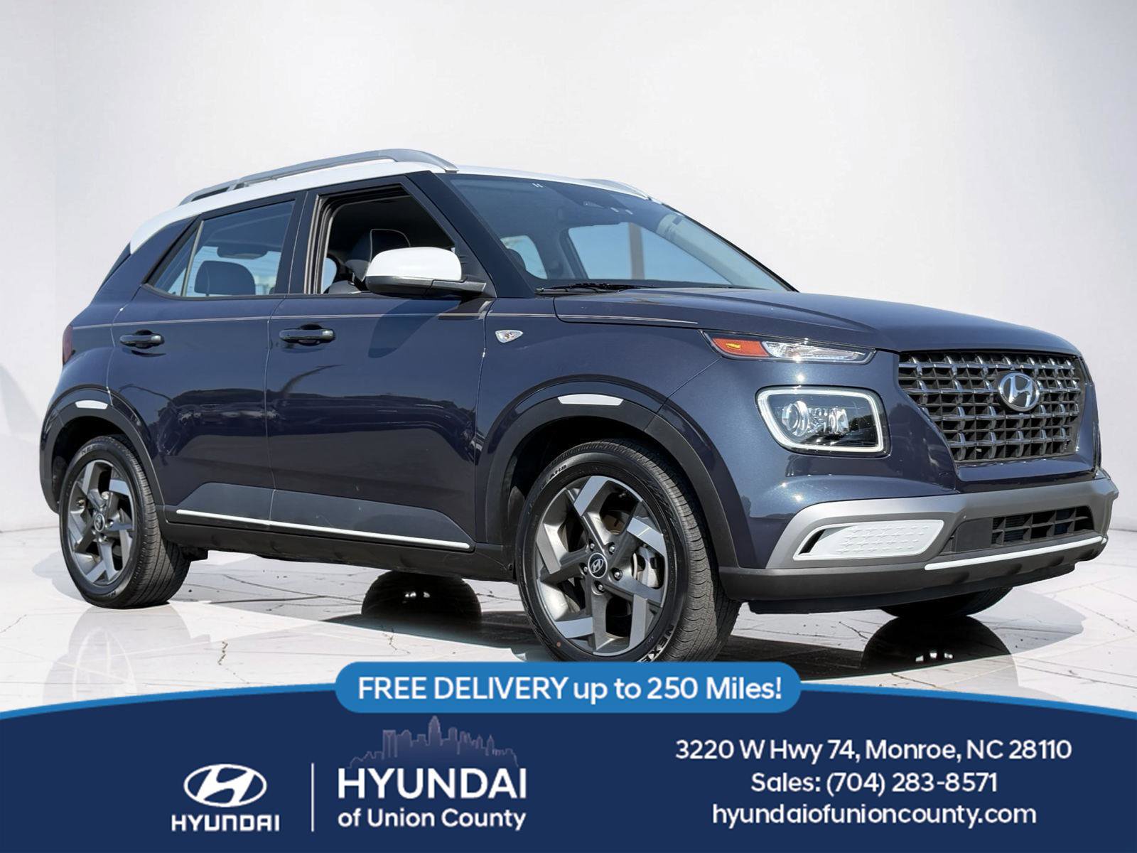 Certified 2023 Hyundai Venue Limited w/ Cargo Package