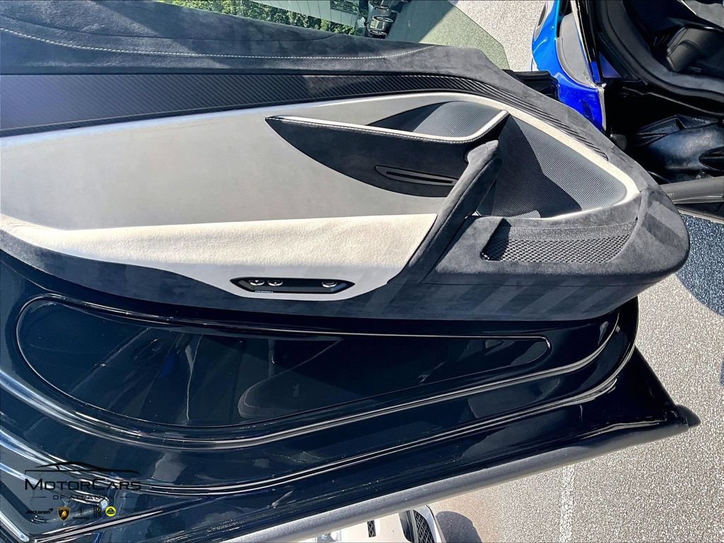 Used 2022 McLaren 765LT photo 19