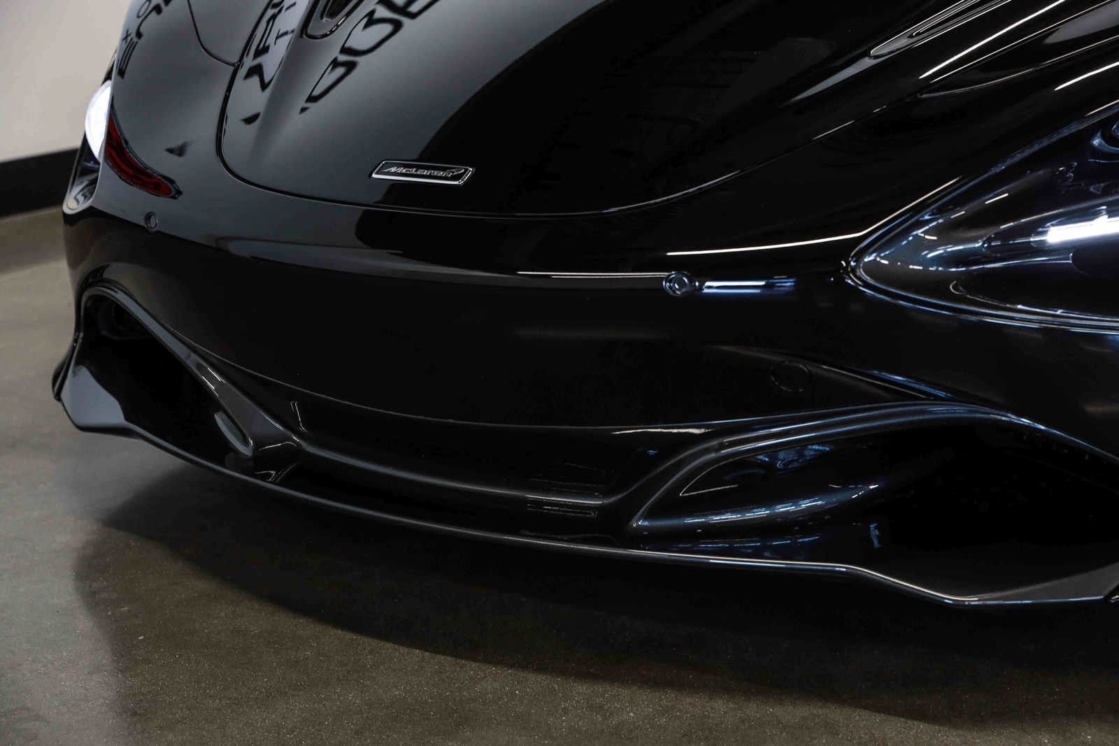 Used 2019 McLaren 720S photo 29