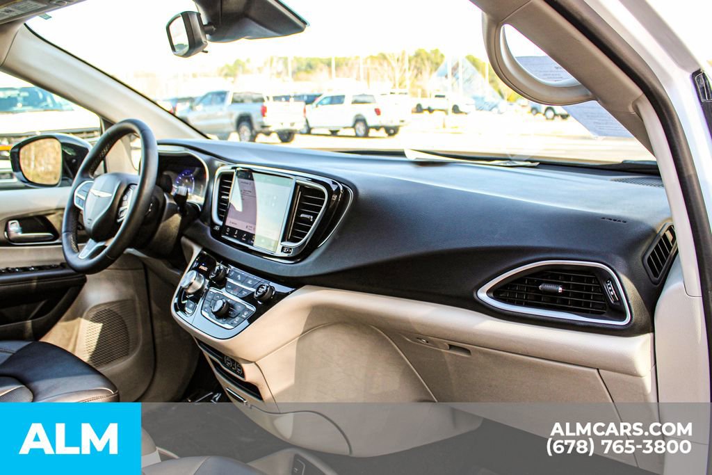 2024 Chrysler Pacifica Touring-L