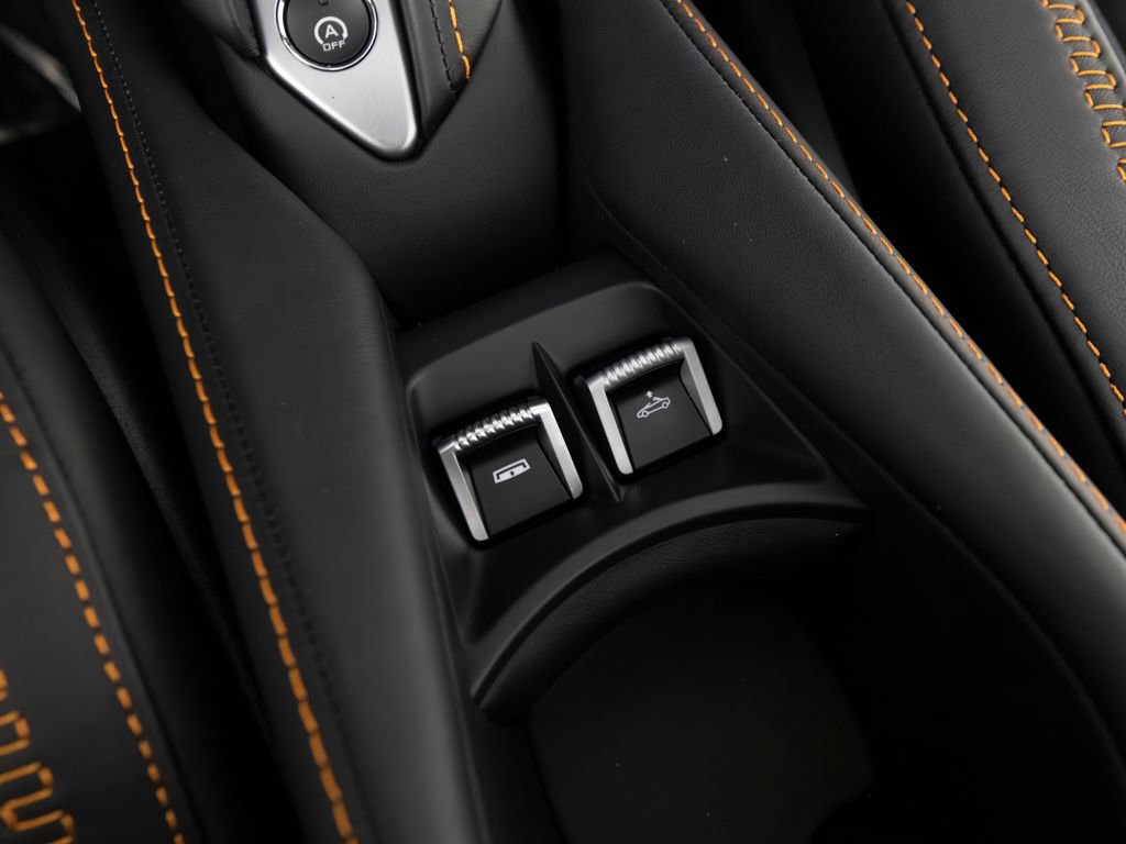 Used 2024 McLaren 750S Spider photo 27