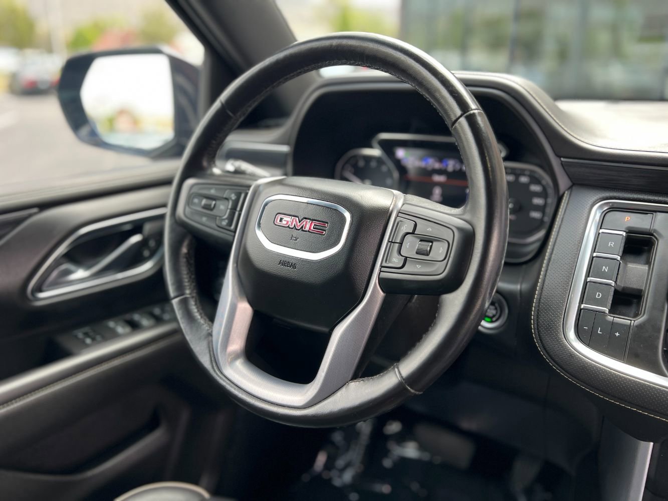2021 GMC Yukon SLT