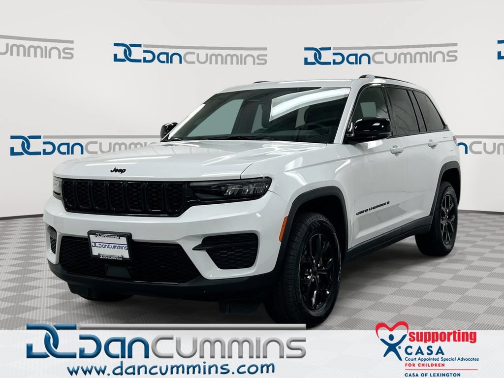 Used 2025 Jeep Grand Cherokee Altitude
