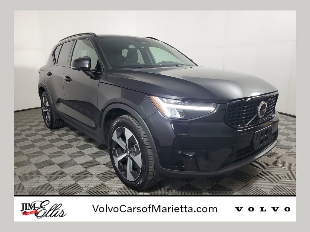 2025 Volvo Xc40 B5 Plus