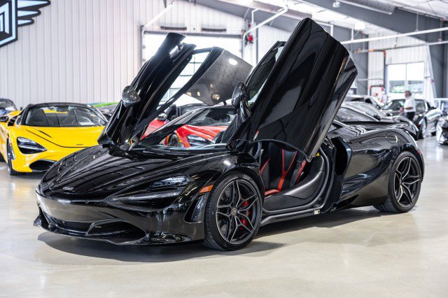 Used 2018 McLaren 720S Performance photo 2