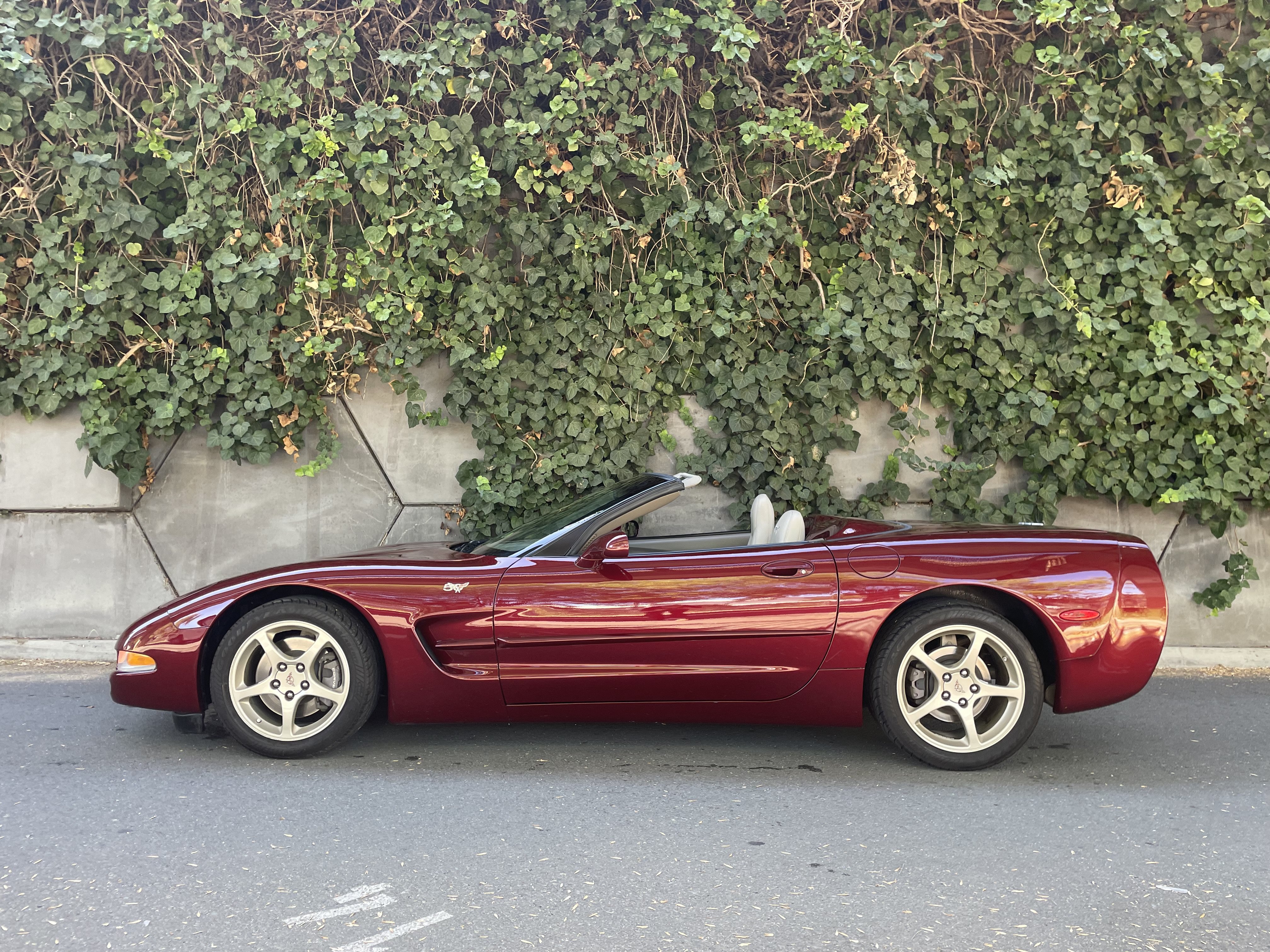 Used 2003 Chevrolet Corvette Convertible w/ Preferred Equipment Group1