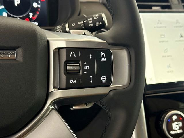 2025 Land Rover Discovery Dynamic SE