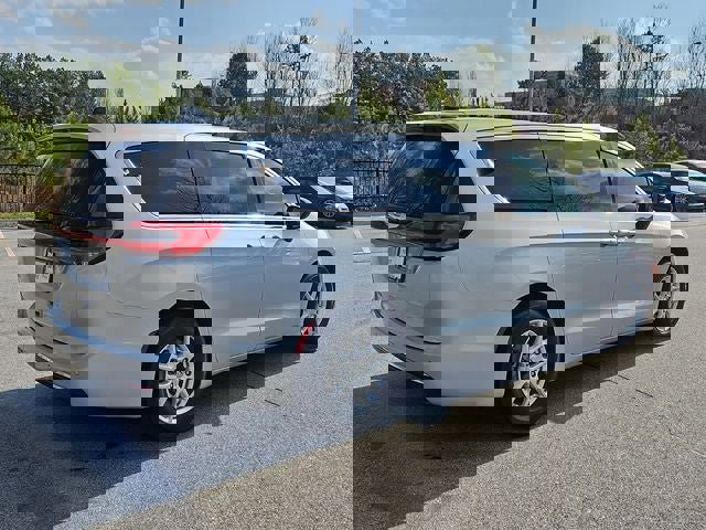 2024 Chrysler Pacifica Touring-L