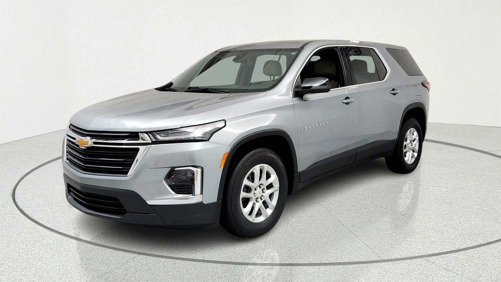 Used 2023 Chevrolet Traverse LS
