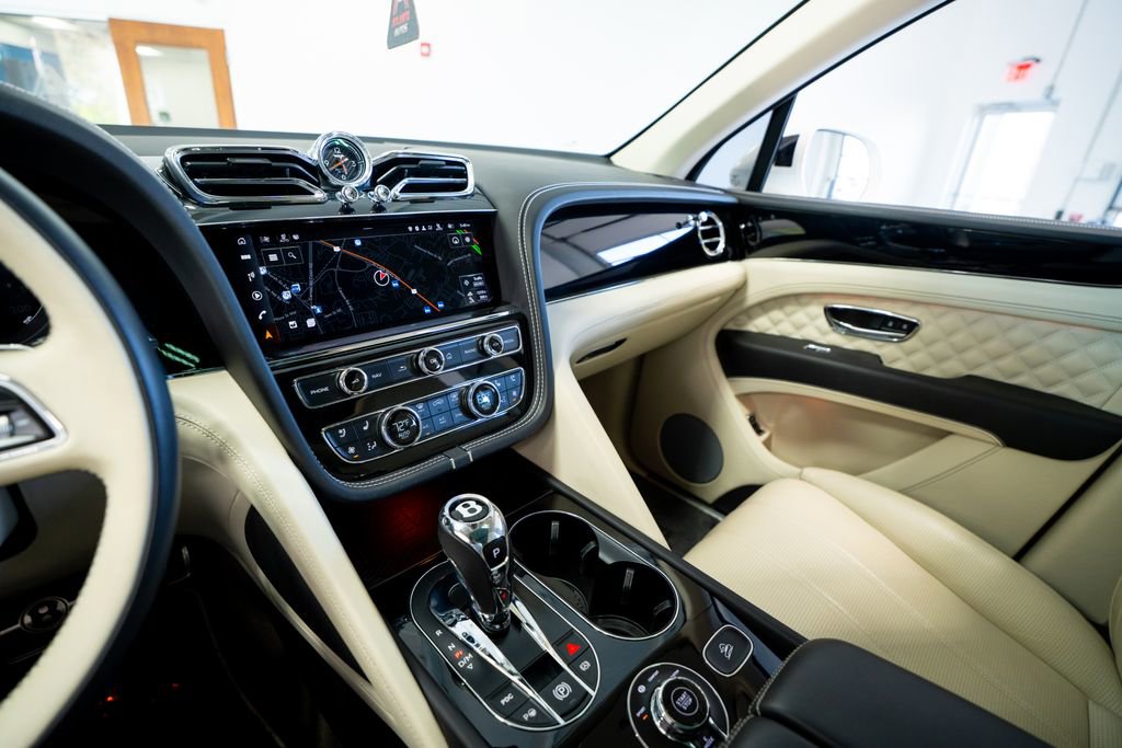 2021 Bentley Bentayga Plug-In Hybrid