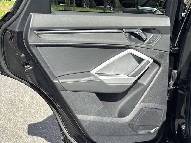 2022 Audi Q3 2.0T Premium Plus