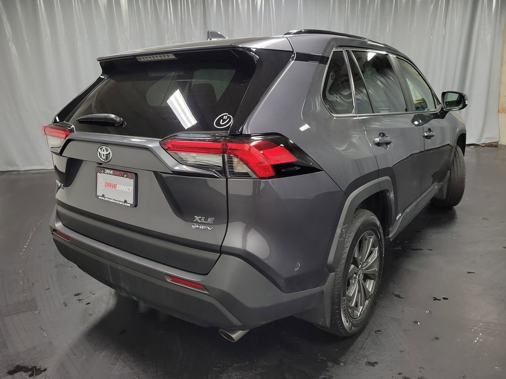 2025 Toyota Rav4 XLE Premium