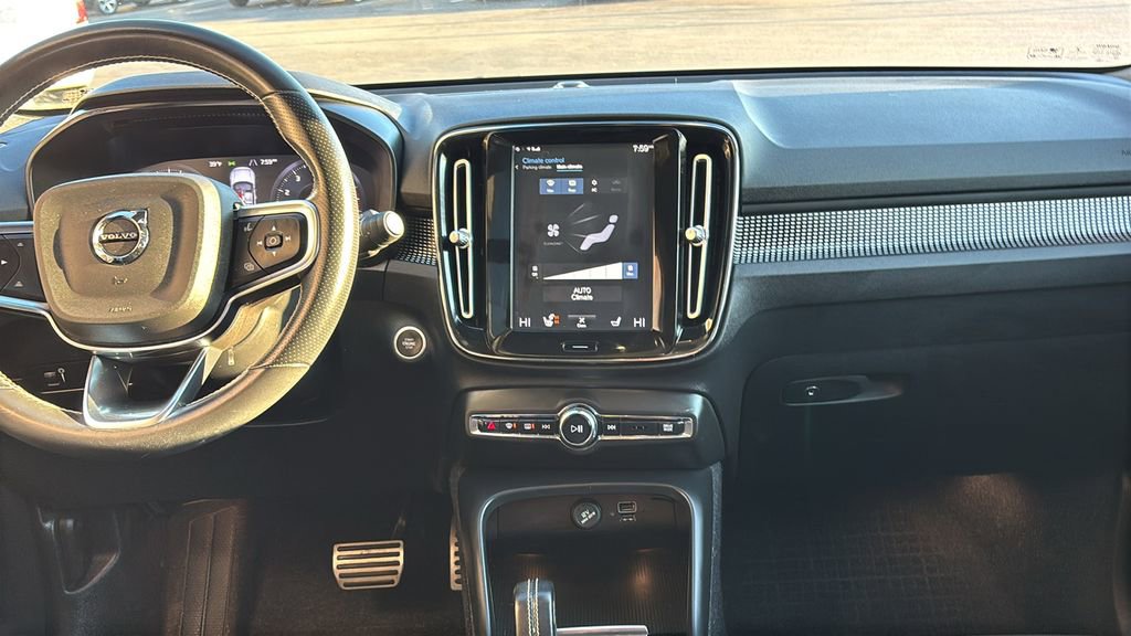 2021 Volvo Xc40 T5 R-Design