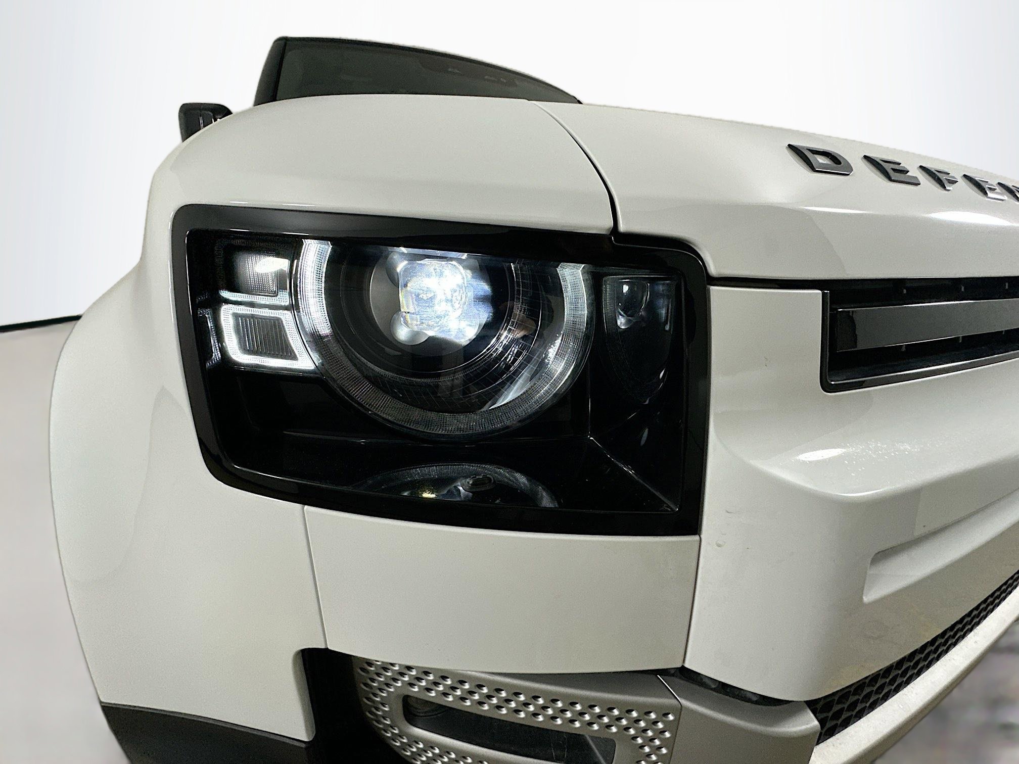 2024 Land Rover Defender 110 S