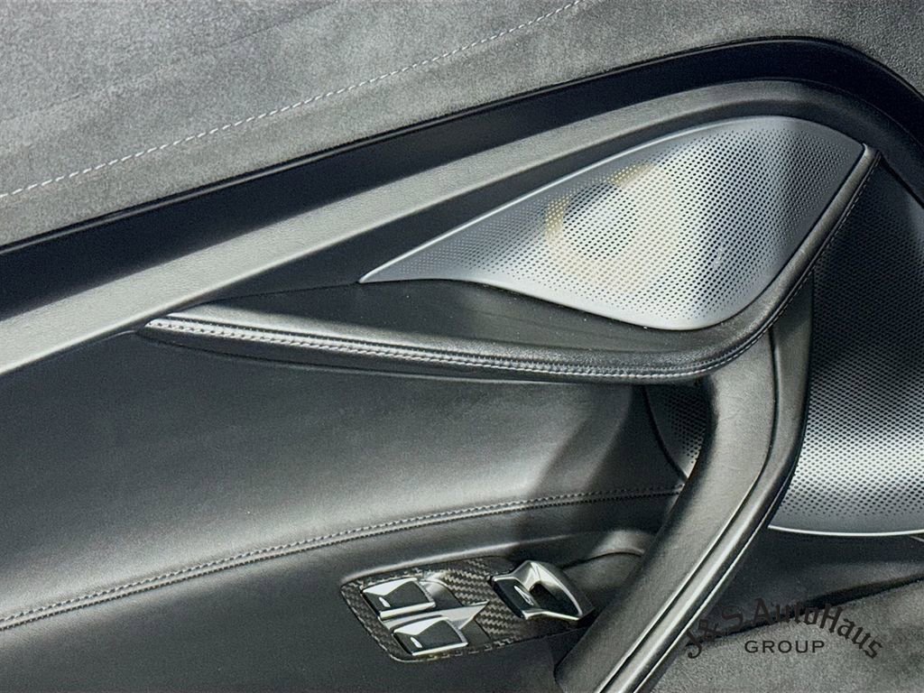 Used 2020 McLaren 720S Performance photo 22