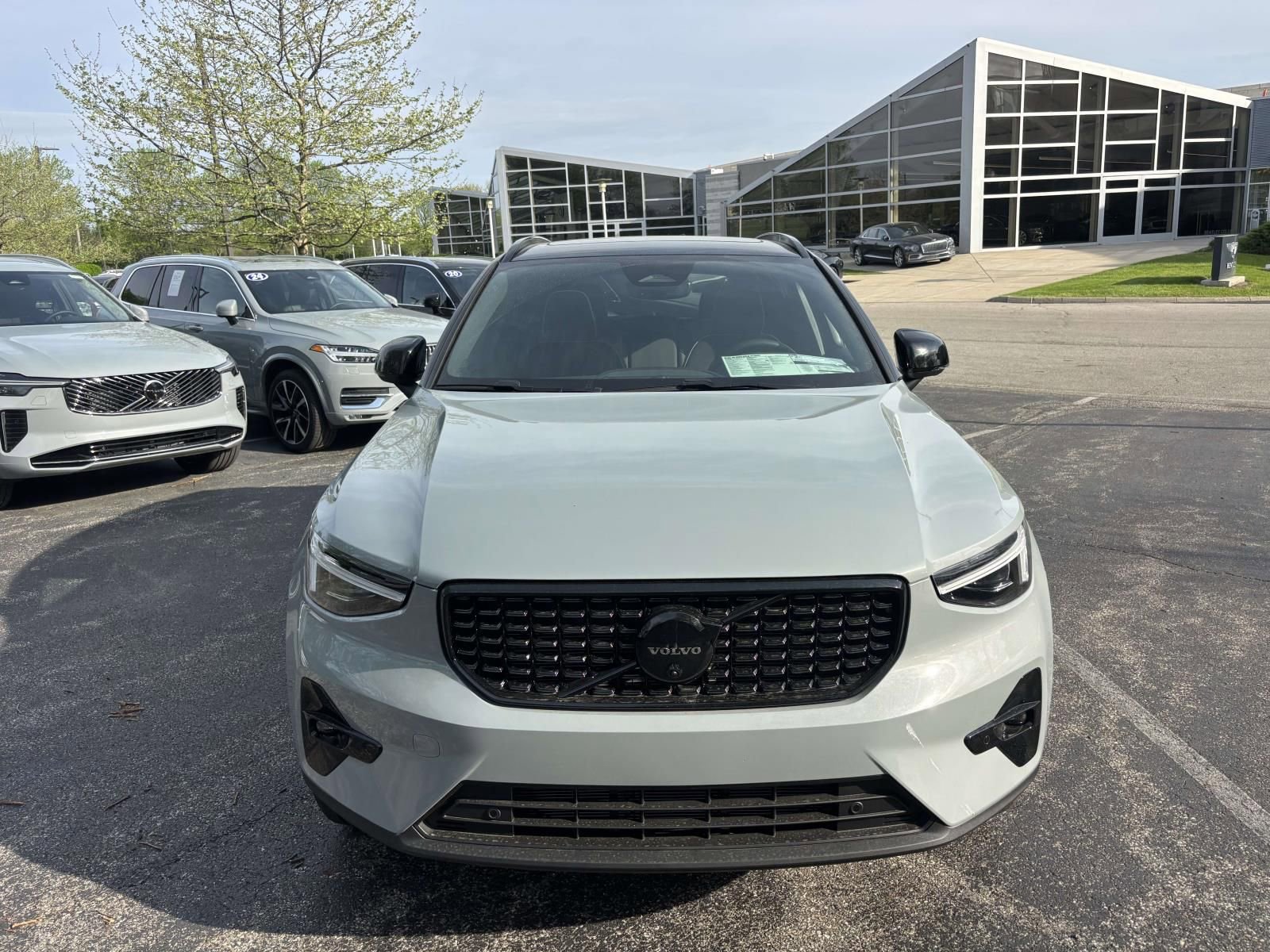 2026 Volvo Xc40 B5 Ultra