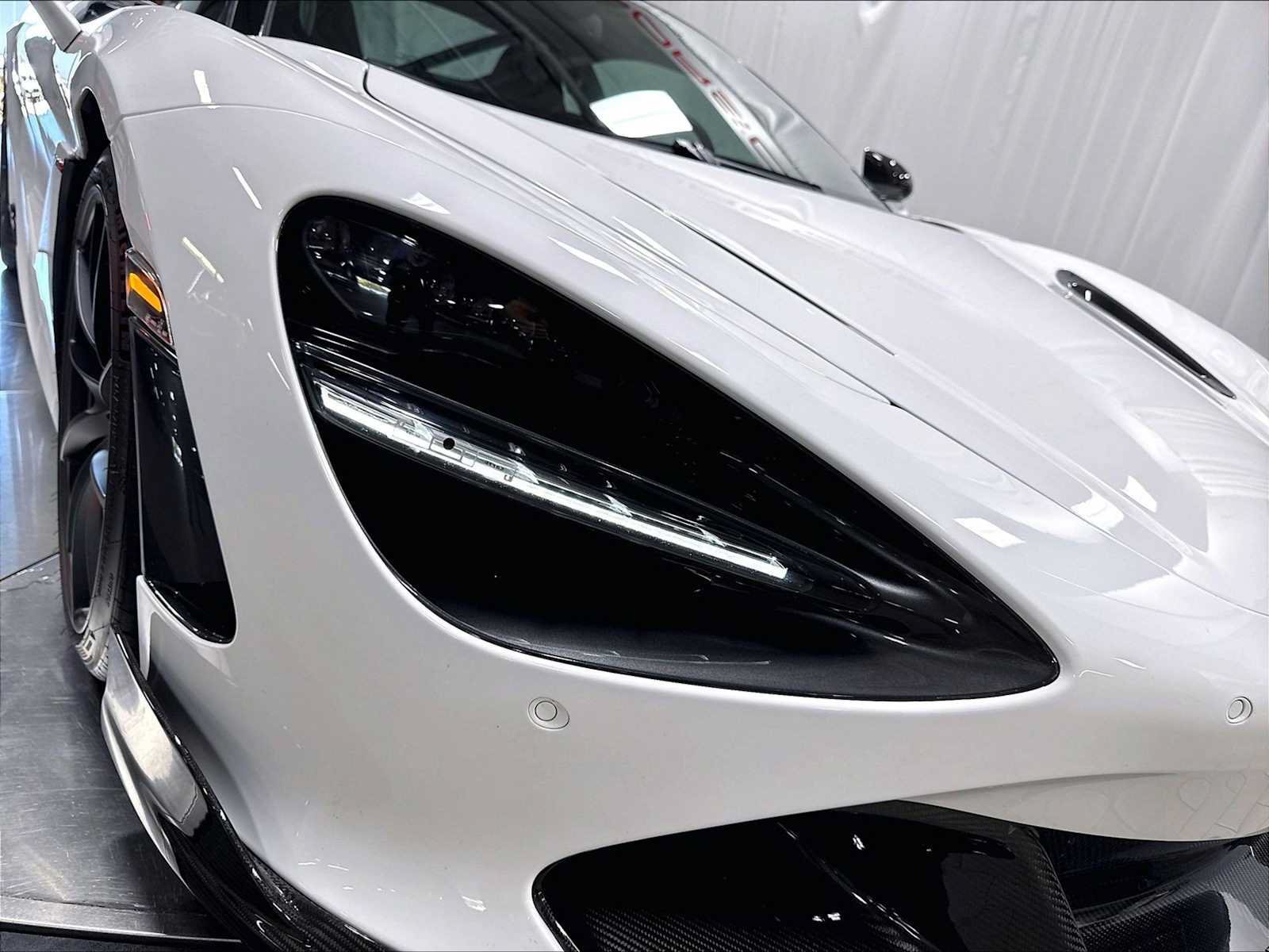 Used 2019 McLaren 720S photo 14