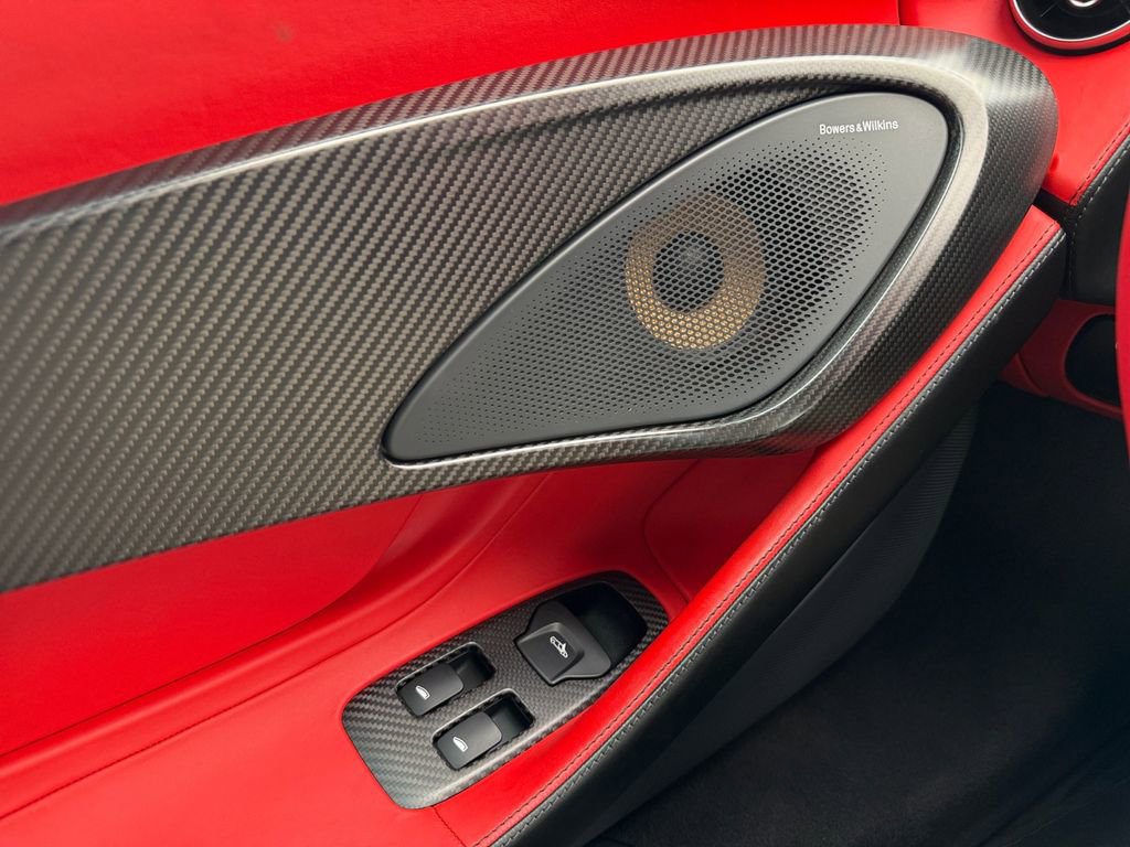 Used 2019 McLaren 600LT photo 21