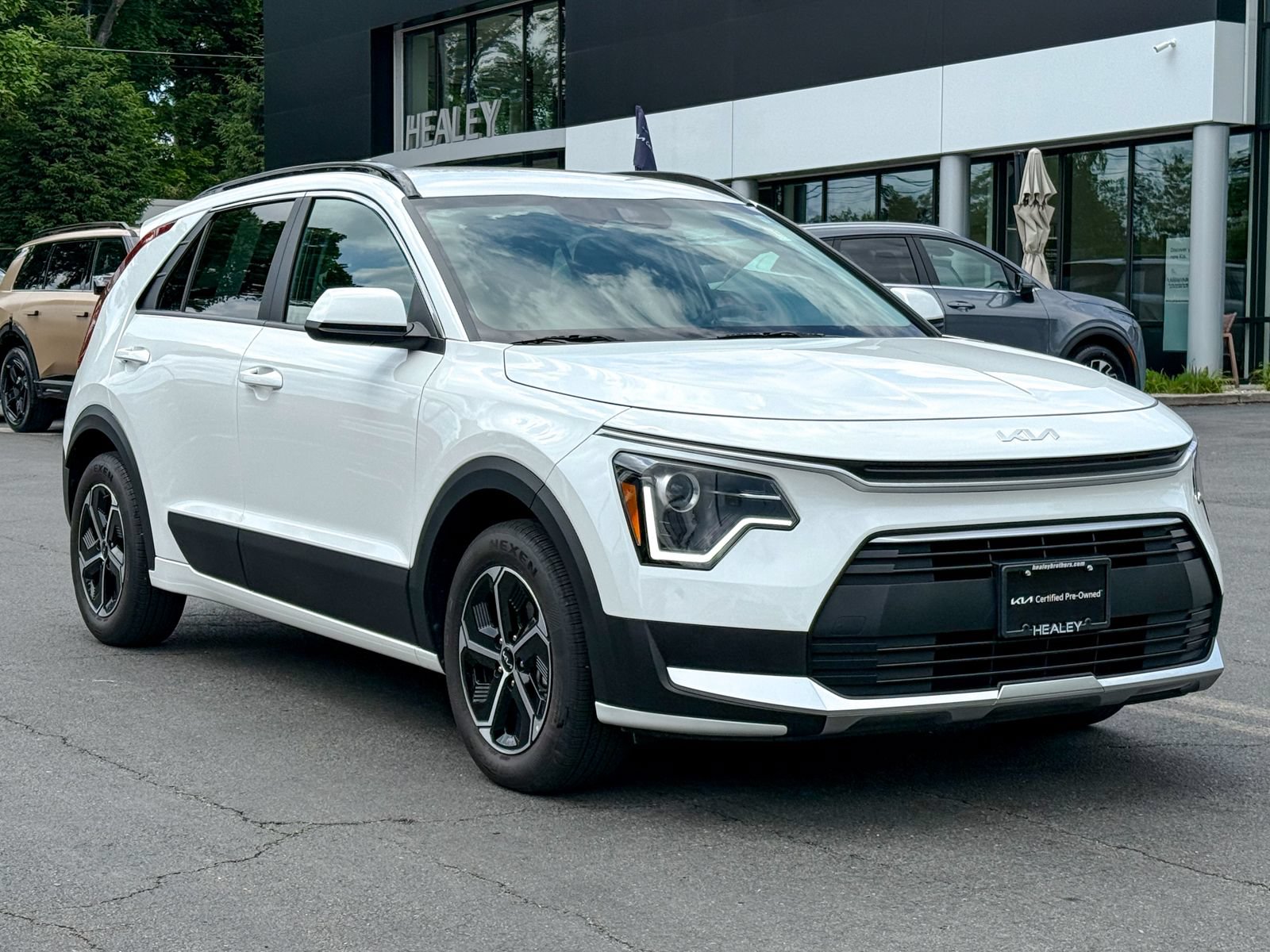 Certified 2025 Kia Niro LX