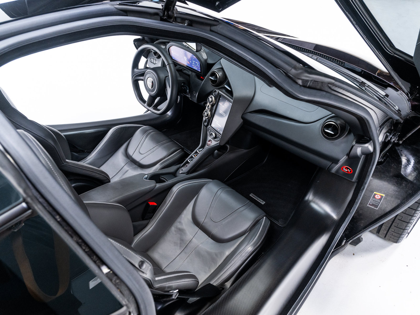 Used 2018 McLaren 720S Luxury photo 88