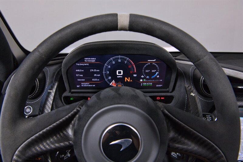 Used 2022 McLaren 765LT photo 25