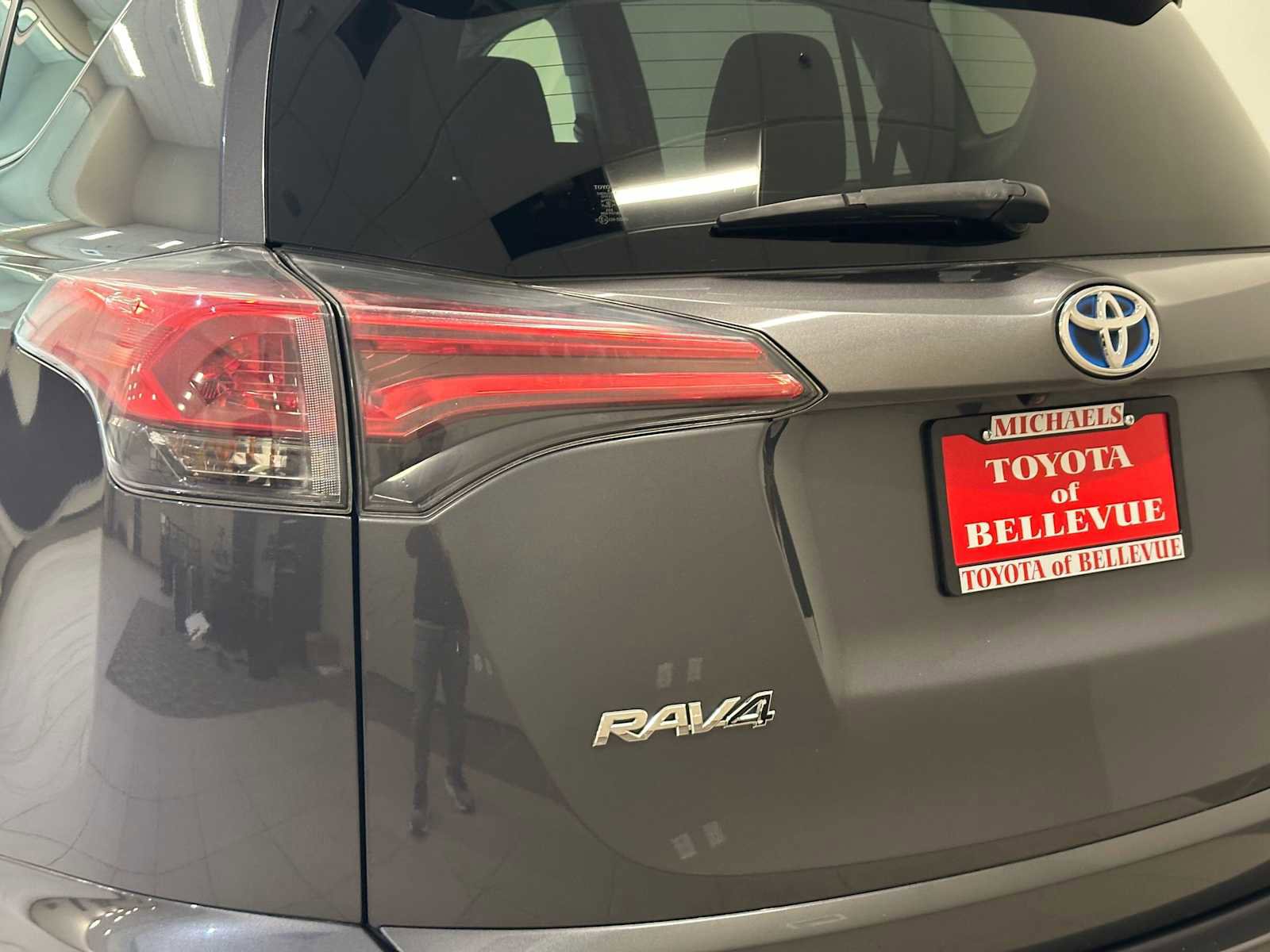 2018 Toyota RAV4 LE