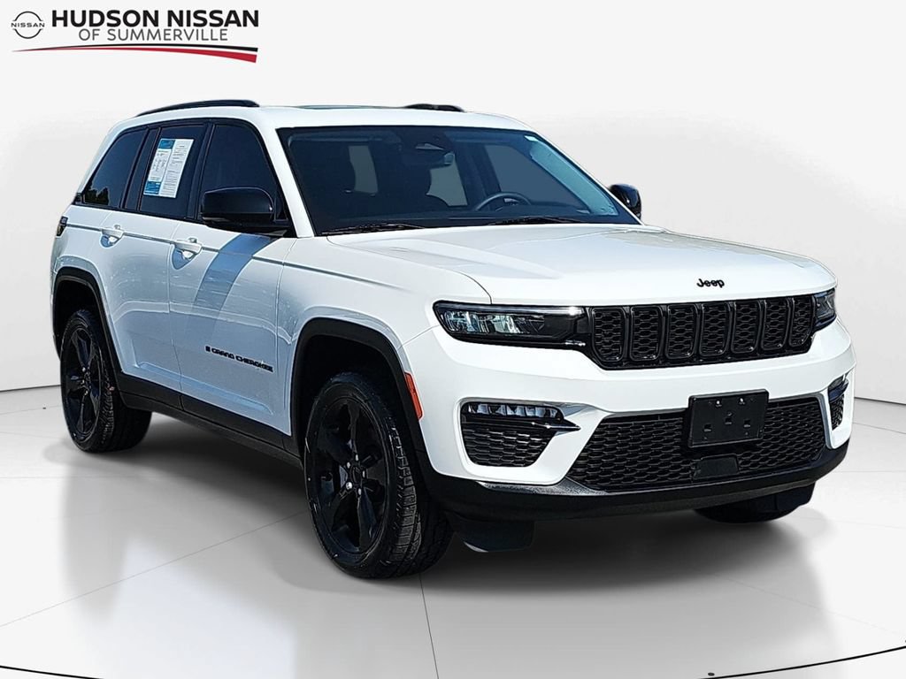 Used 2023 Jeep Grand Cherokee Limited w/ Black Appearance Package