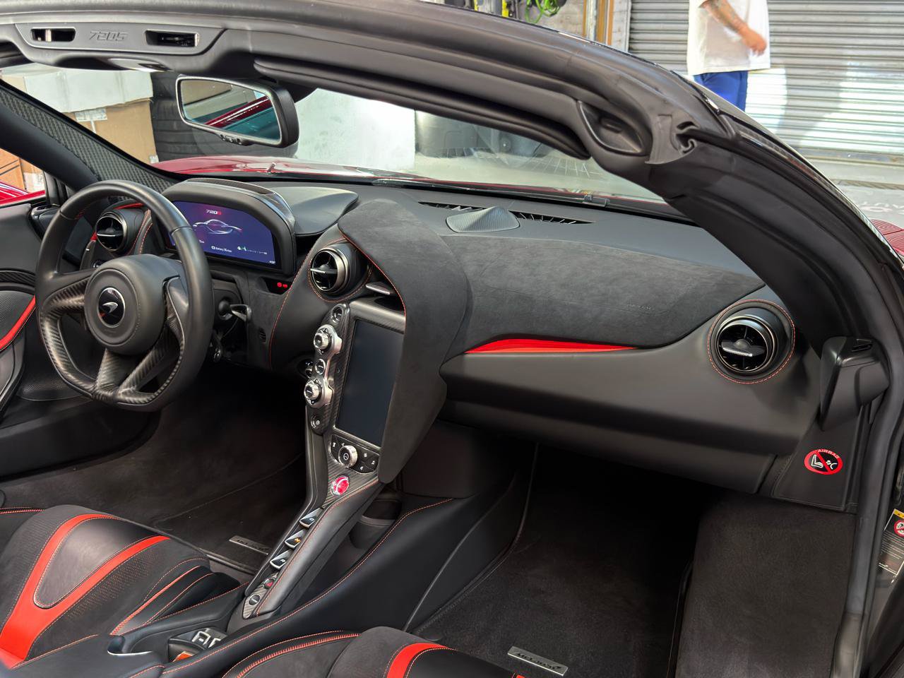 Used 2022 McLaren 720S Spider photo 32